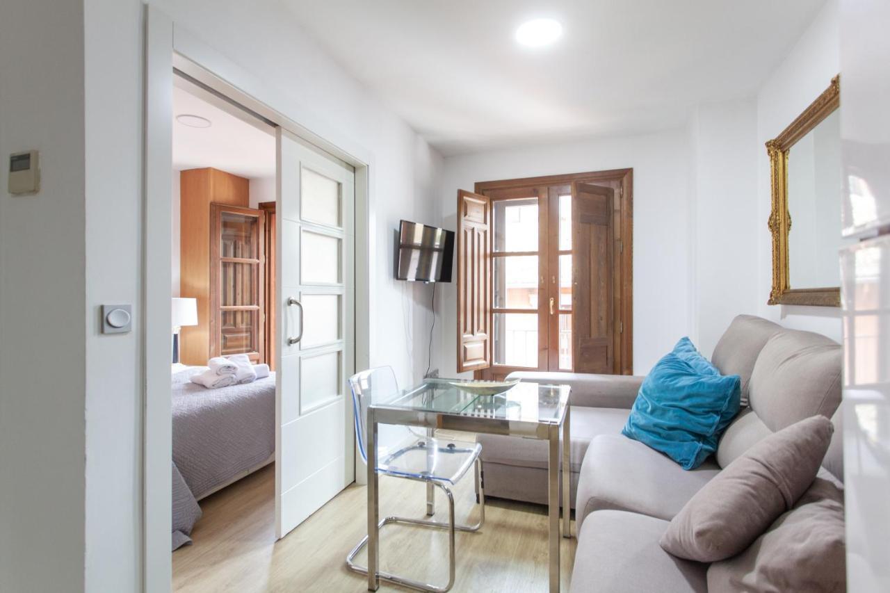 Apartamentos Elvira 21 กรานาดา ภายนอก รูปภาพ