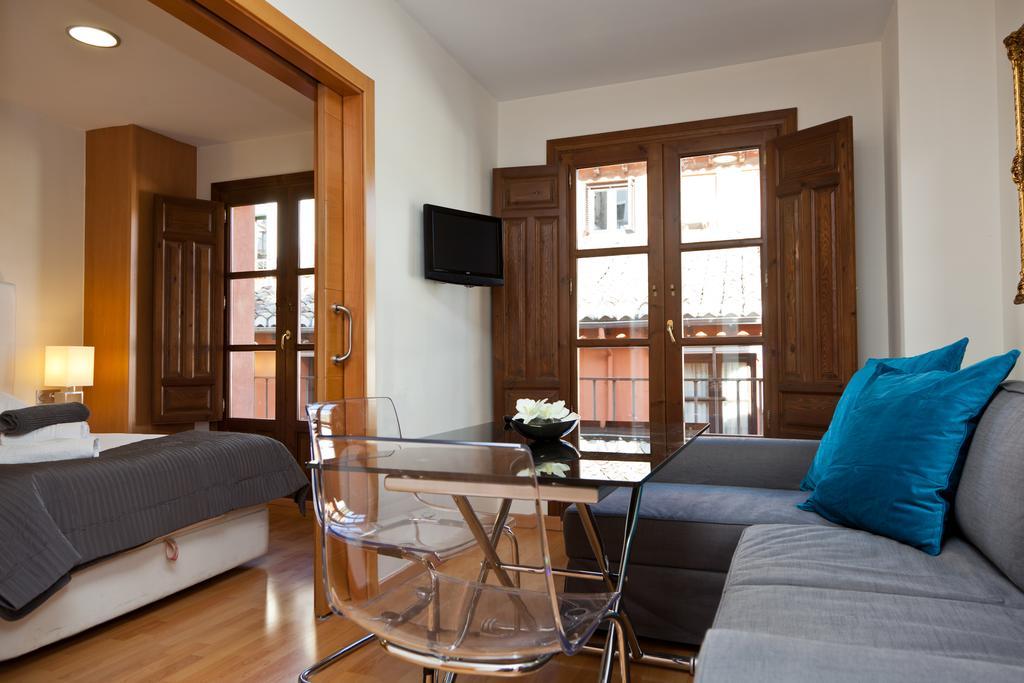 Apartamentos Elvira 21 กรานาดา ห้อง รูปภาพ