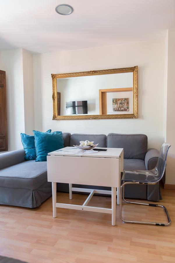 Apartamentos Elvira 21 กรานาดา ภายนอก รูปภาพ